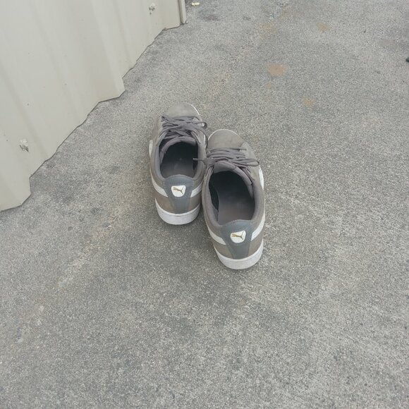 Puma Classic Suede Gray Sneakers | Like New | Women’s Size 8 - Picture 3 of 4